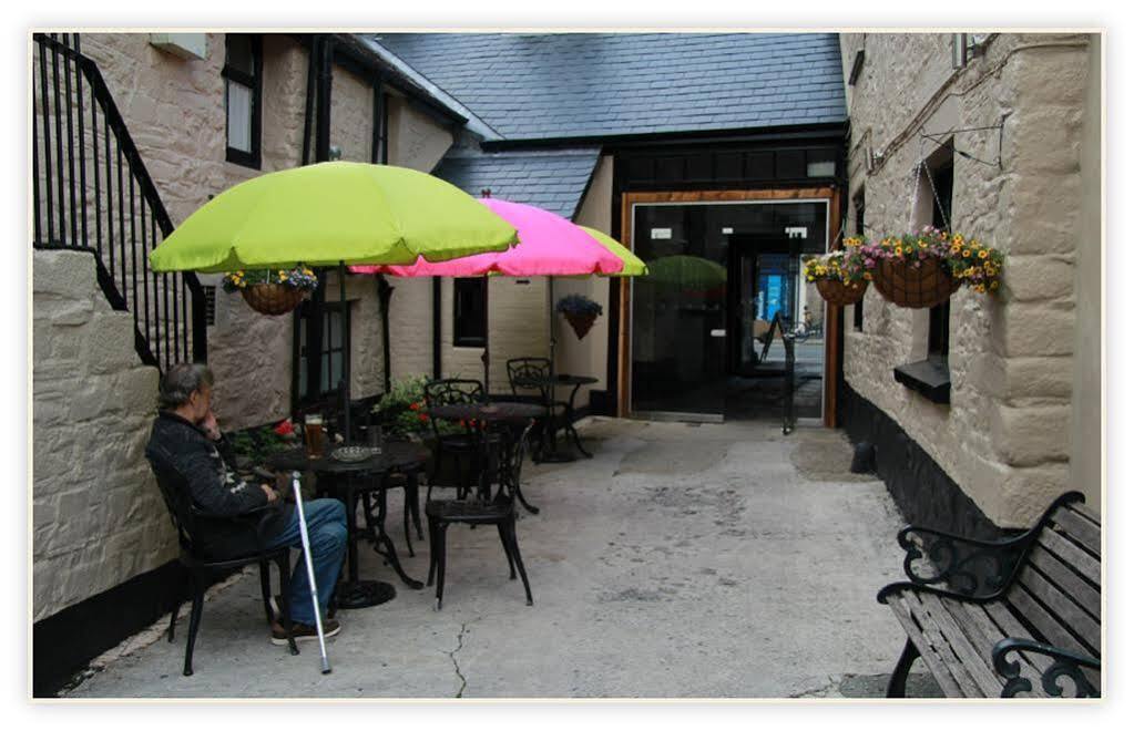 The Fountain Inn & Riverside Restaurant Okehampton Exteriör bild
